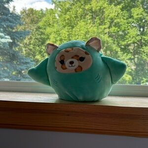 Stingray/cheetah squish, mellow